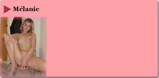 fille au tel rose